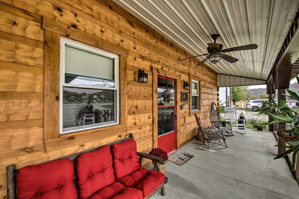 NEW! 'The Bovard Lodge' Rustic Cabin Near Ohio River - thumb 0