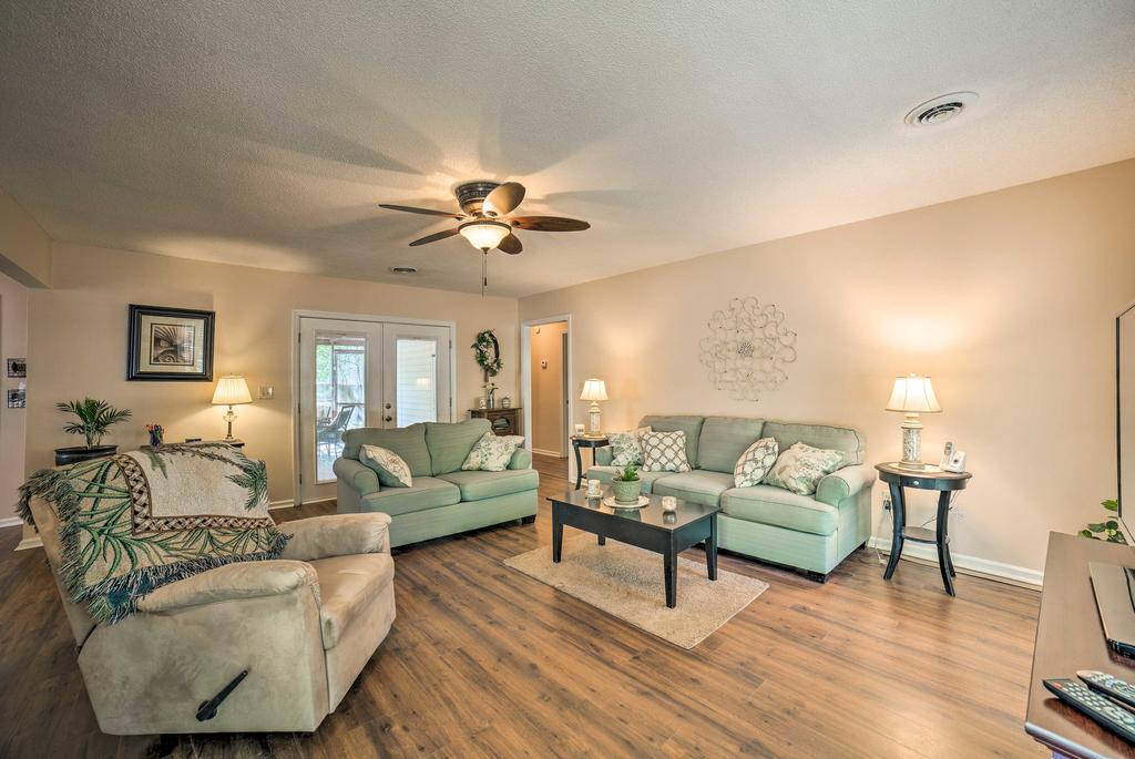 Oak Island Home With Fenced Yard-Walk To Long Beach! - thumb 3