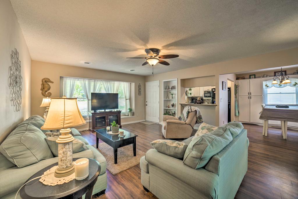 Oak Island Home With Fenced Yard-Walk To Long Beach! - thumb 2