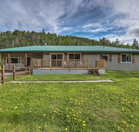 Palmer Home w/ Deck, Yard & Mountain Views - Accommodation Indiana