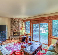 Pamelot's Ptarmigan Townhome - Accommodation Indiana