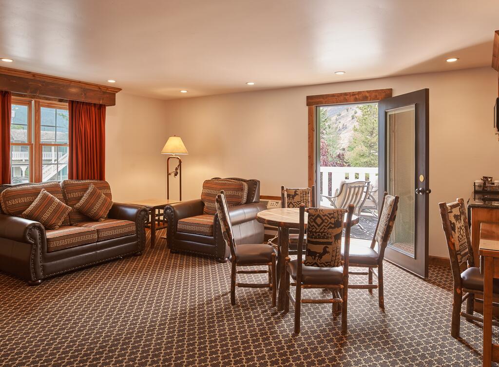 Parkway Inn - thumb 1