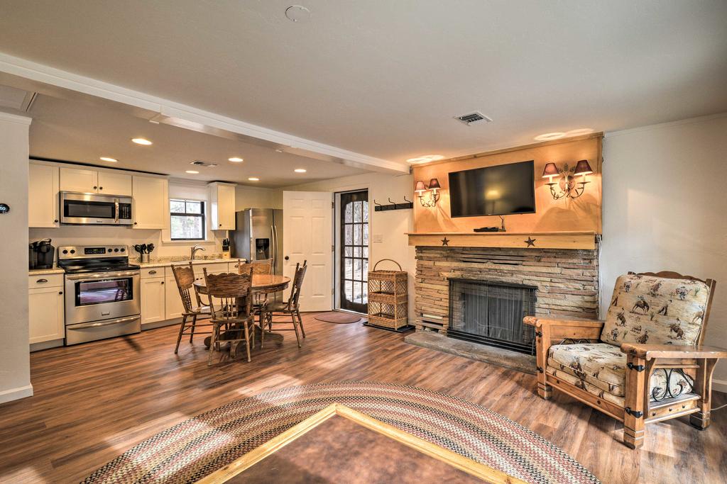 Peaceful Tiny House On 1.25 Acres W/ Fire Pit! - thumb 0