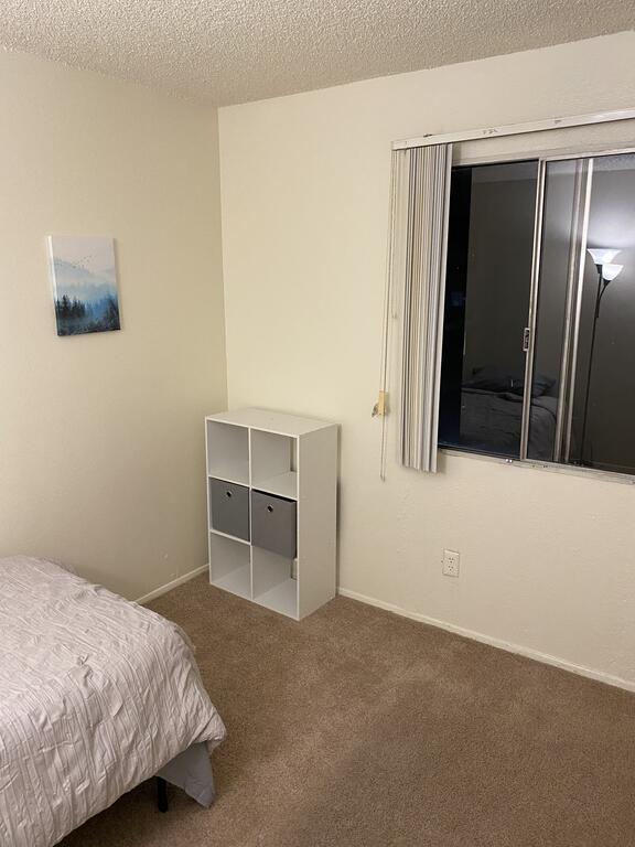 Private Bedroom In Apartment - thumb 2