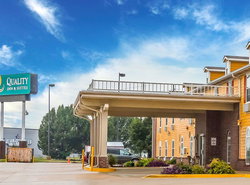 Quality Inn & Suites Chesterfield Village