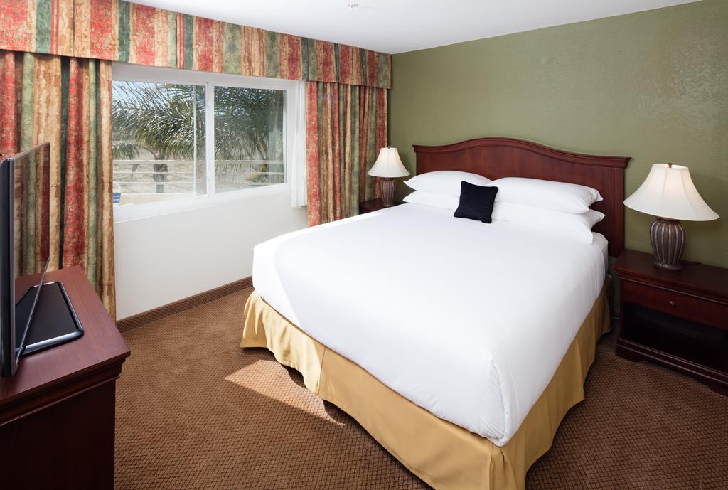 Red Lion Inn & Suites Perris - thumb 3