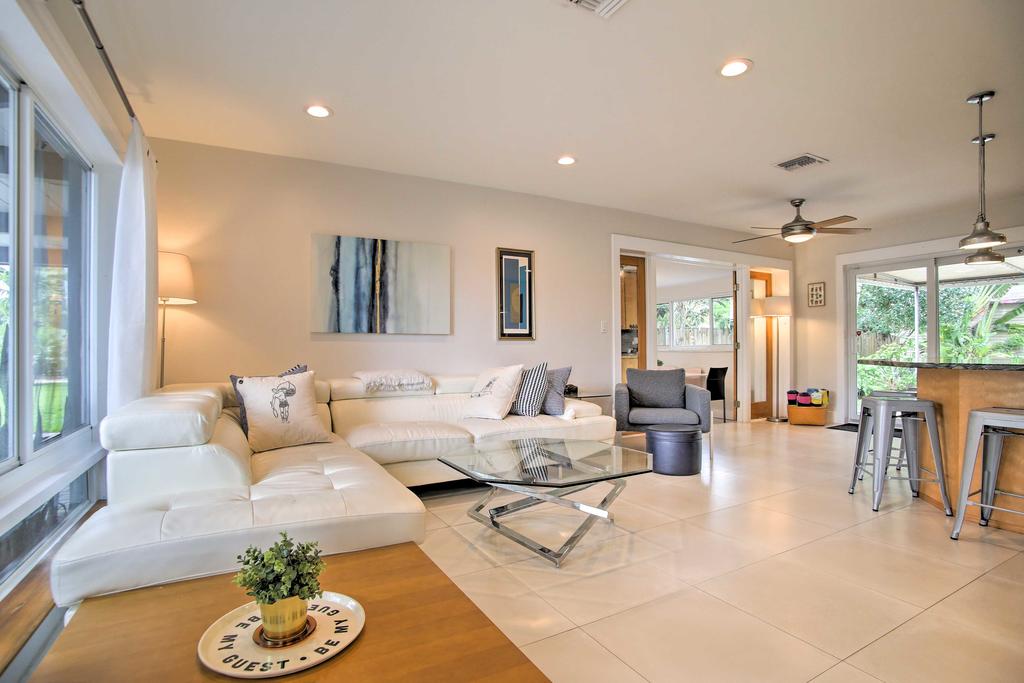 Renovated Oakland Park Home With Yard, Patio And Pool! - thumb 2