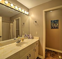 Riverfront Pickwick House with Private Deck  Dock - Accommodation Indiana