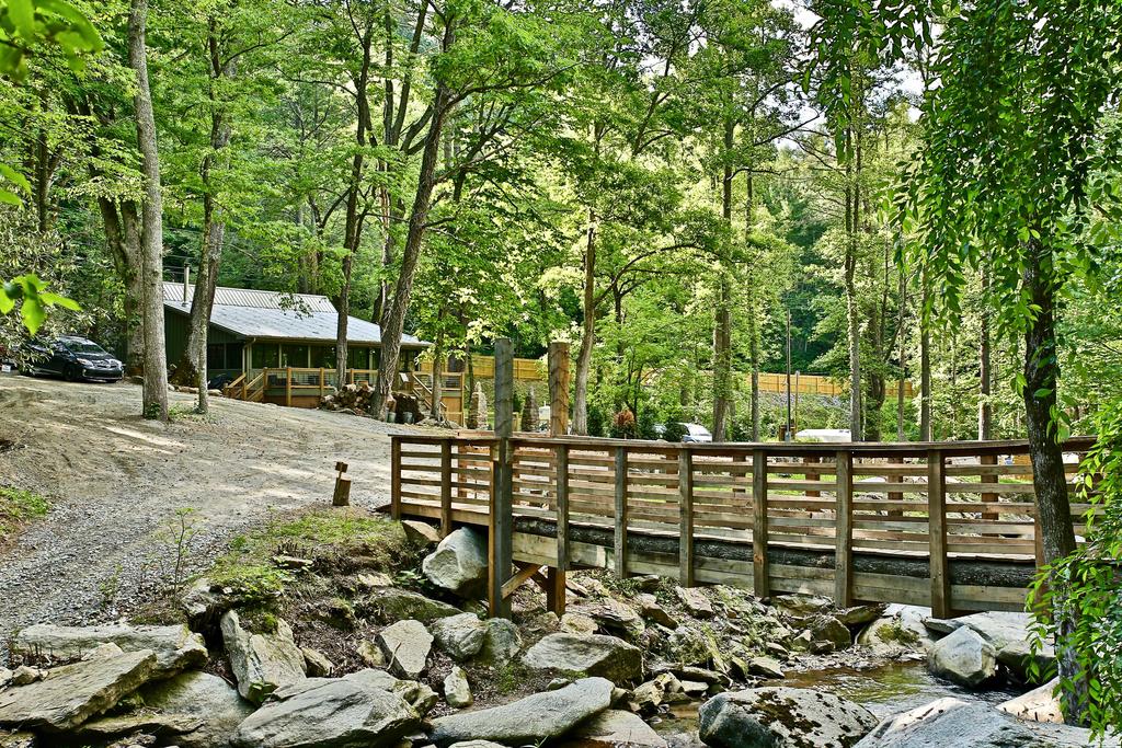 Riverfront  Bat Cave Luxury Artists House! - thumb 1