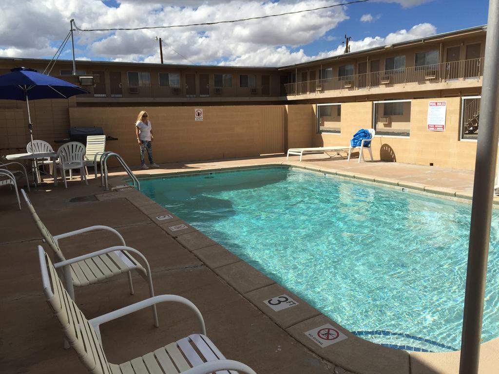 Rodeway Inn - thumb 2