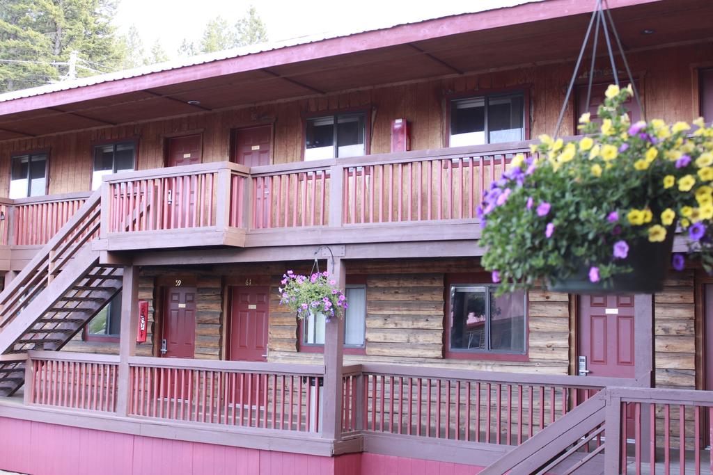 Rustic Inn - thumb 1