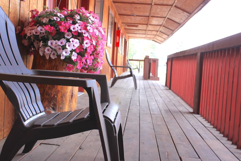 Rustic Inn - thumb 2