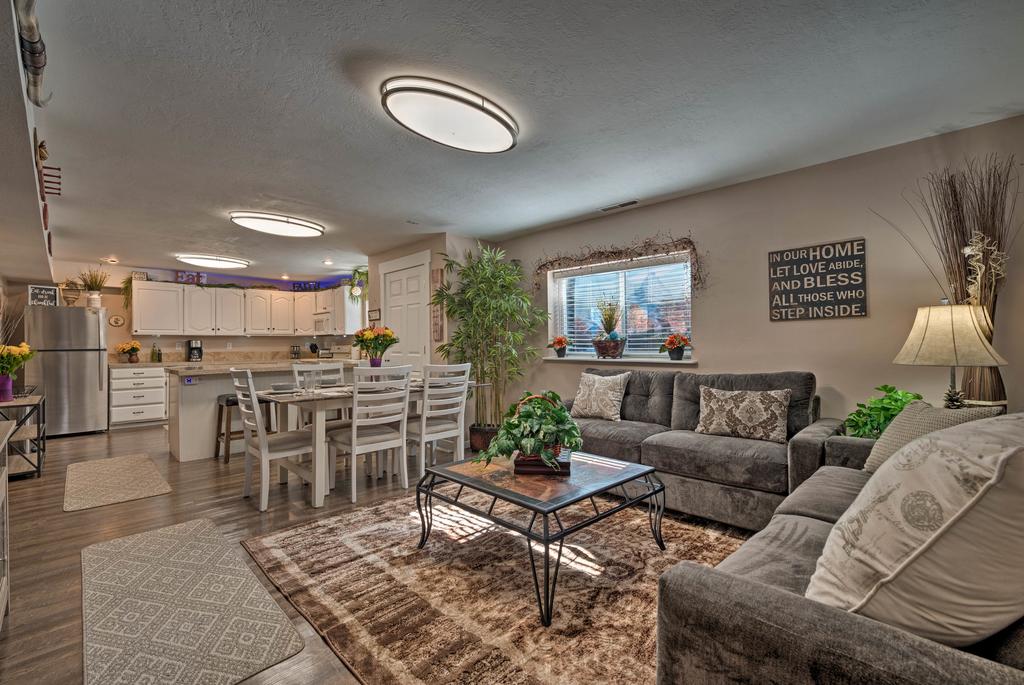 Salt Lake City Area Apt. W/ Game Room + Hot Tub - thumb 2