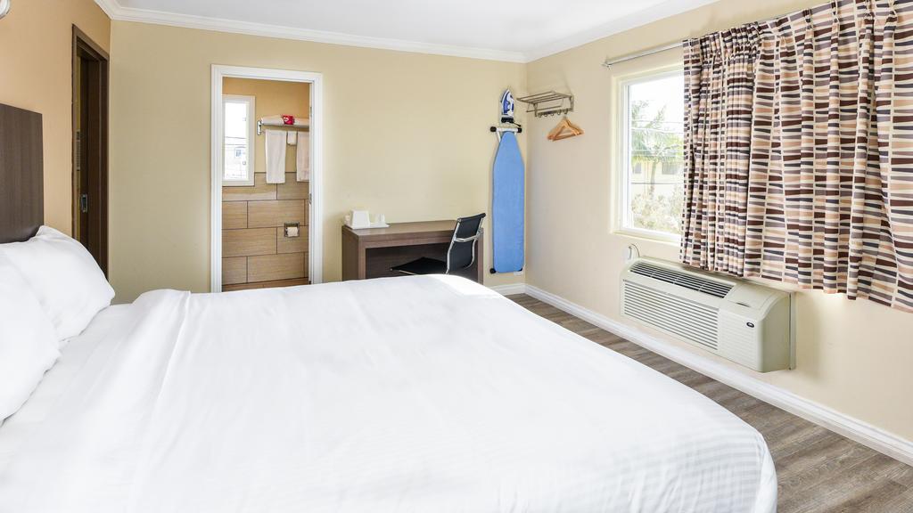 Sea Rock Inn - Long Beach - thumb 1