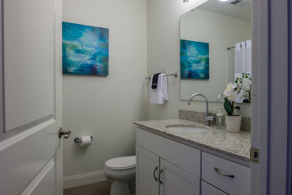 Signature Downtown 2BR Apartments By Frontdesk - thumb 2