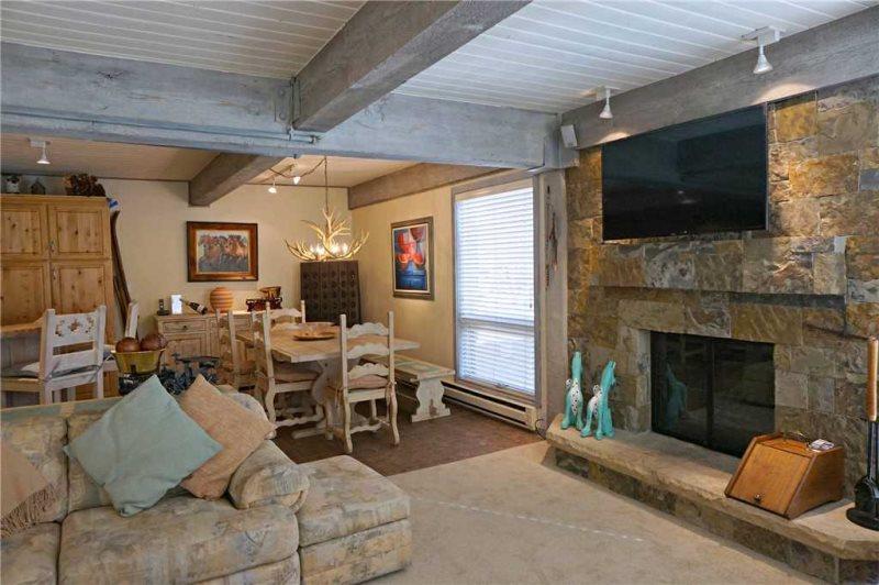 Snowmass Village, 2 Bedroom At The Enclave - Ski-in Ski-out With Airport Transfers - thumb 3
