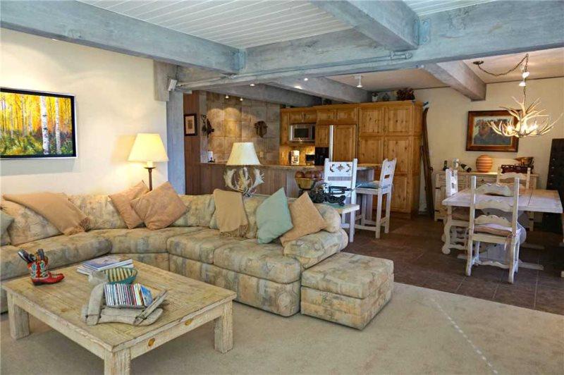 Snowmass Village, 2 Bedroom At The Enclave - Ski-in Ski-out With Airport Transfers - thumb 1