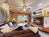 Sophisticated Ski-In Ski-Out Condo w/ 2 Pools condo Accommodation Indiana
