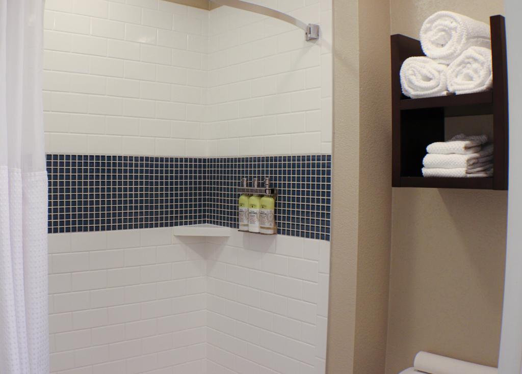 Staybridge Suites Chatsworth - thumb 1