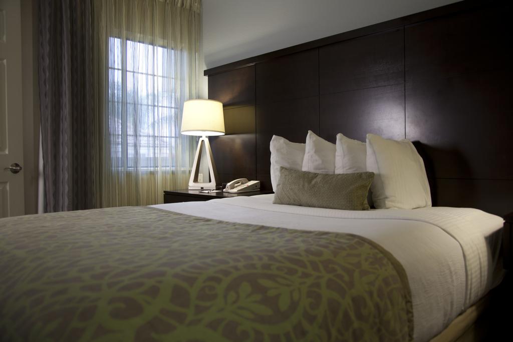 Staybridge Suites Chatsworth - thumb 2