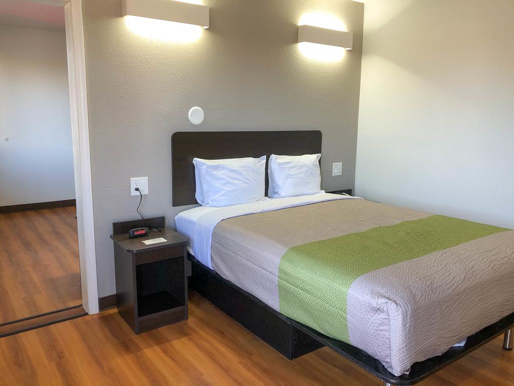 Studio 6 Wichita, Ks- Airport - thumb 1