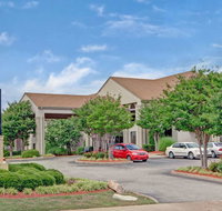 Super 8 by Wyndham Olive Branch - Accommodation Indiana