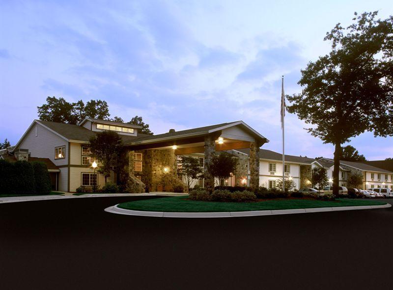 Swan Lake Resort - thumb 0