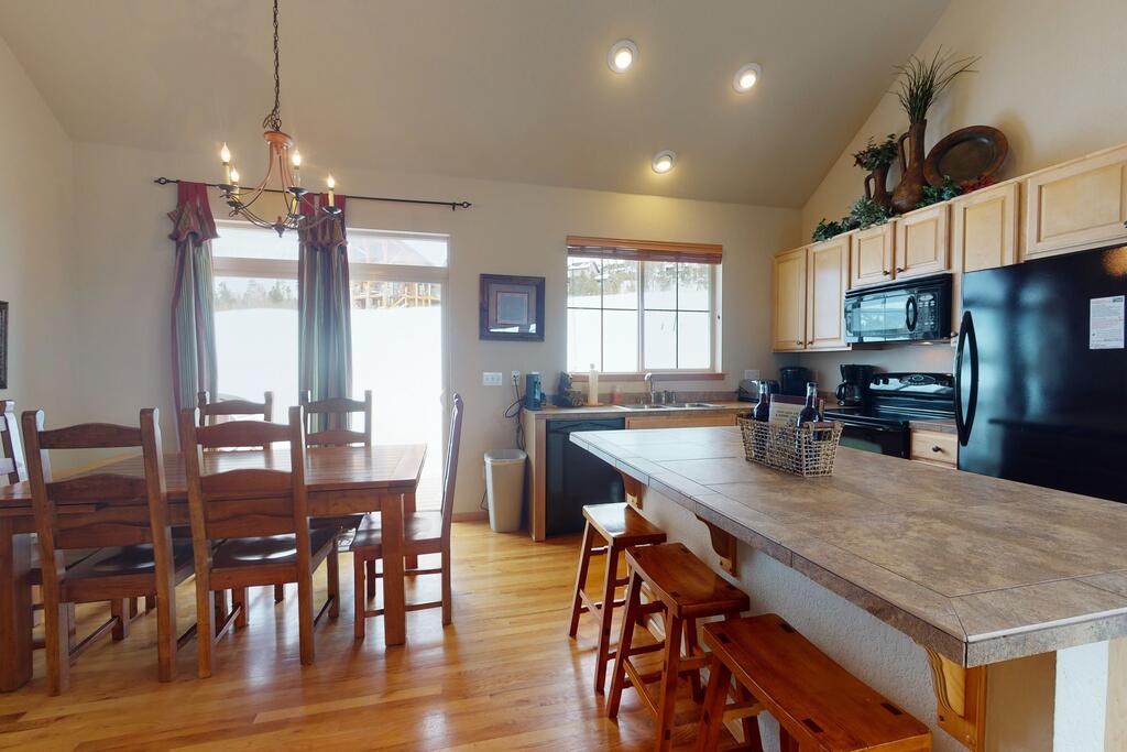 Tall Timber Getaway - thumb 3