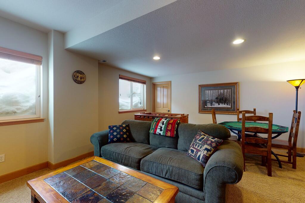 Tall Timber Getaway - thumb 1