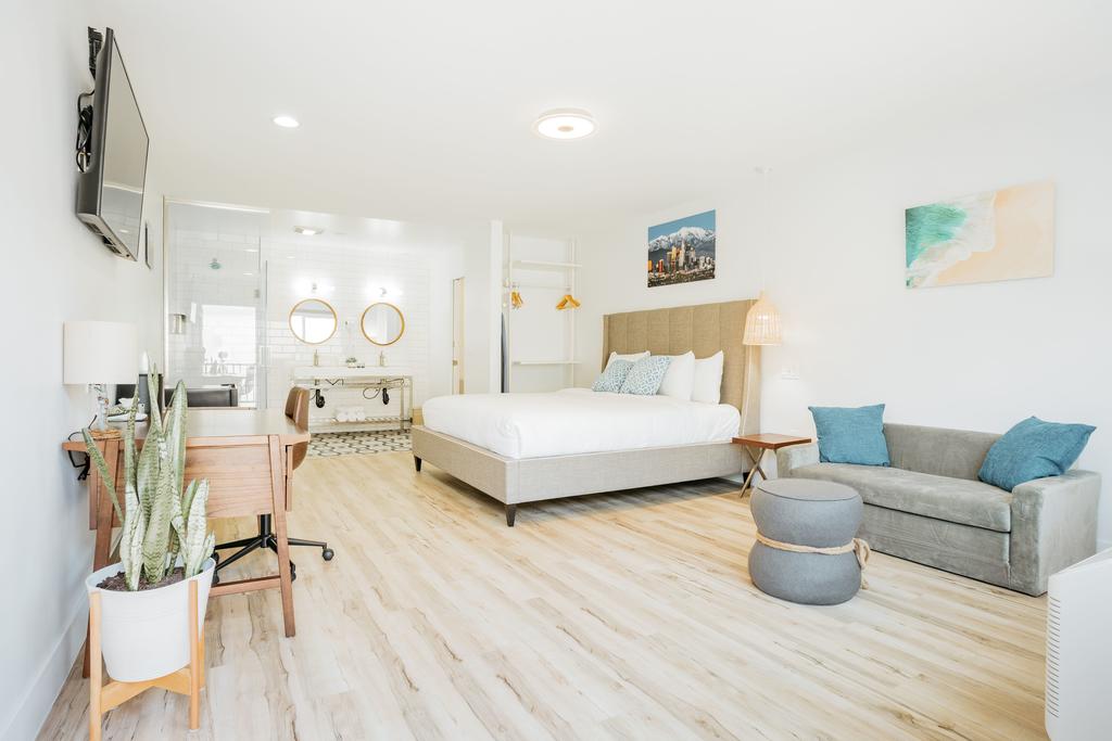 The Belmont Shore Inn - thumb 0