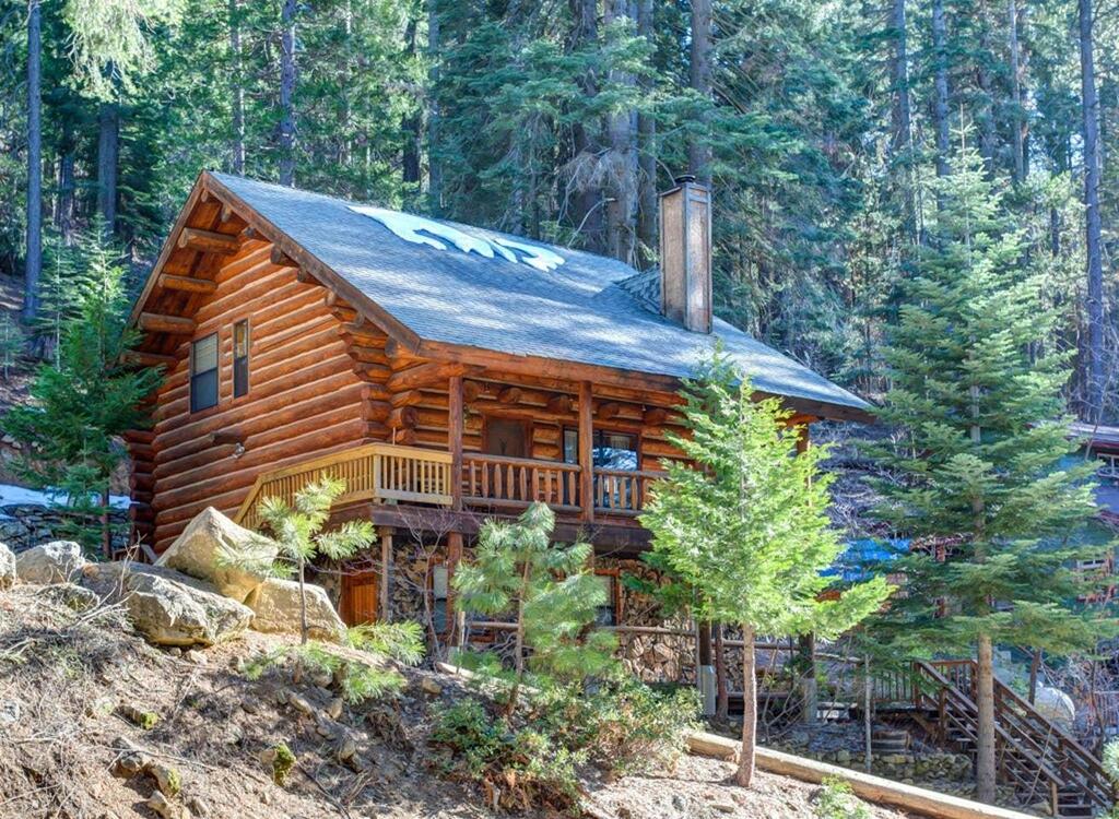 The Log Home In Yosemite National Park - thumb 1