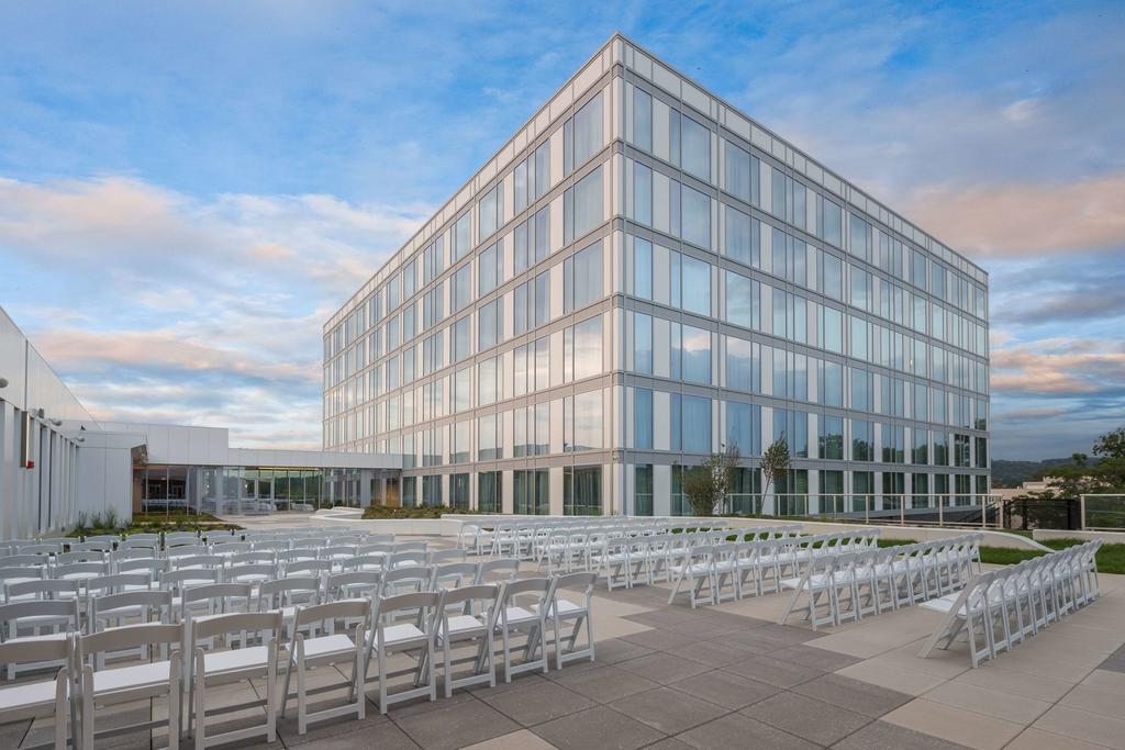 The Summit Hotel - thumb 3