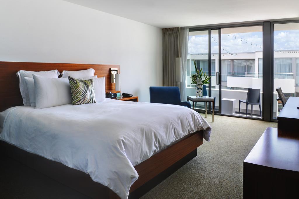 Tower 23 Hotel - thumb 3