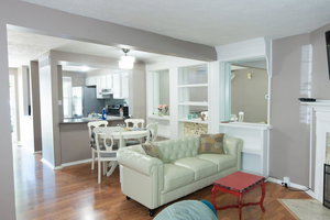 Trendy Home In Great Location