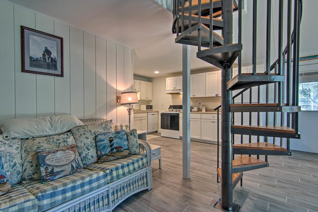 Updated Bethany Beach Home With Deck - 1 Mi To Ocean! - thumb 2