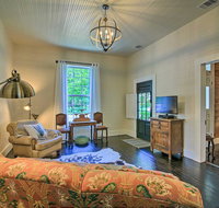 Updated Boerne Cottage - Sip, Explore & Relax! - Accommodation Indiana