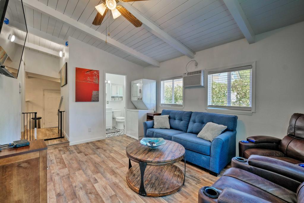 Updated Jamestown Home, Walk To Downtown! - thumb 2