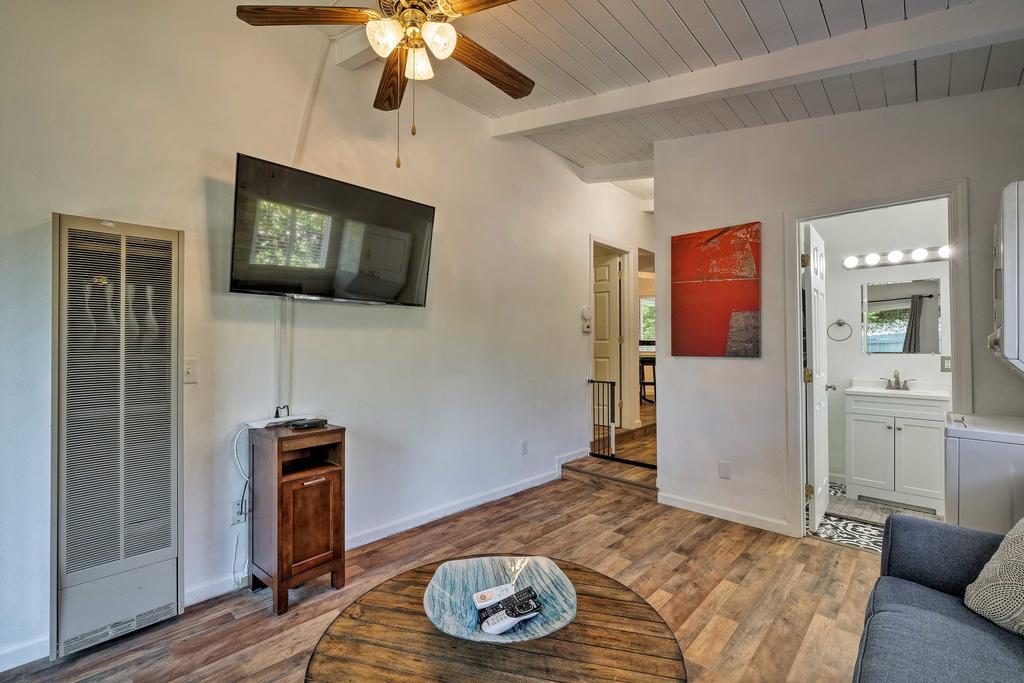 Updated Jamestown Home, Walk To Downtown! - thumb 3