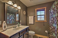 Updated Rural Retreat in New Haven Near Vineyards Accommodation Indiana