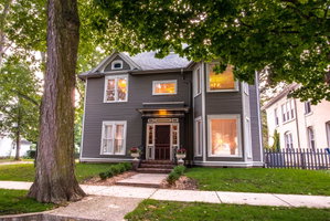 Valparaiso Inn B&B