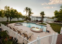 Villa Carota - 6 bedrooms and a Casitas Accommodation Indiana