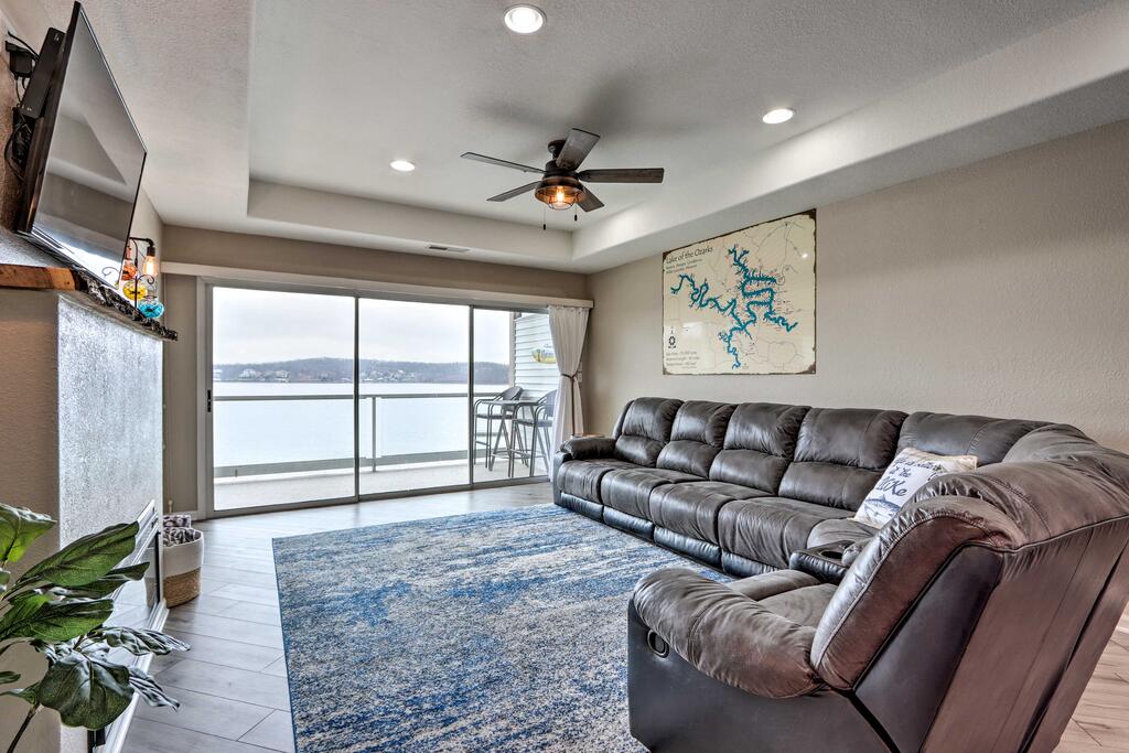 Waterfront Condo With Pool On Lake Of The Ozarks - thumb 1