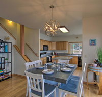 Waterfront Hoodsport Home with Fire Pit & Kayak! - Accommodation Indiana