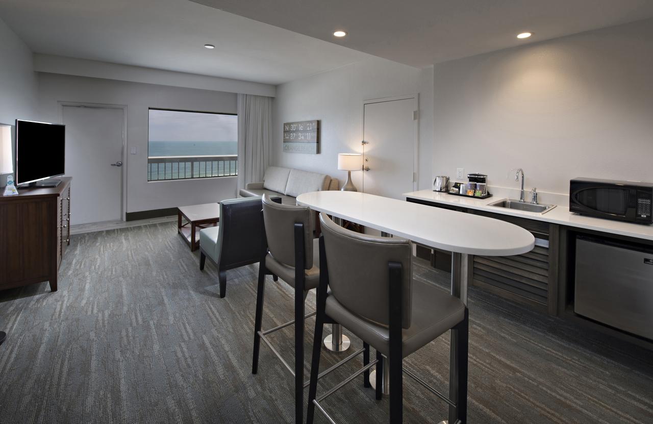 The Island House Hotel A Doubletree By Hilton - thumb 5