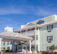 Baymont by Wyndham Decatur - Accommodation Indiana