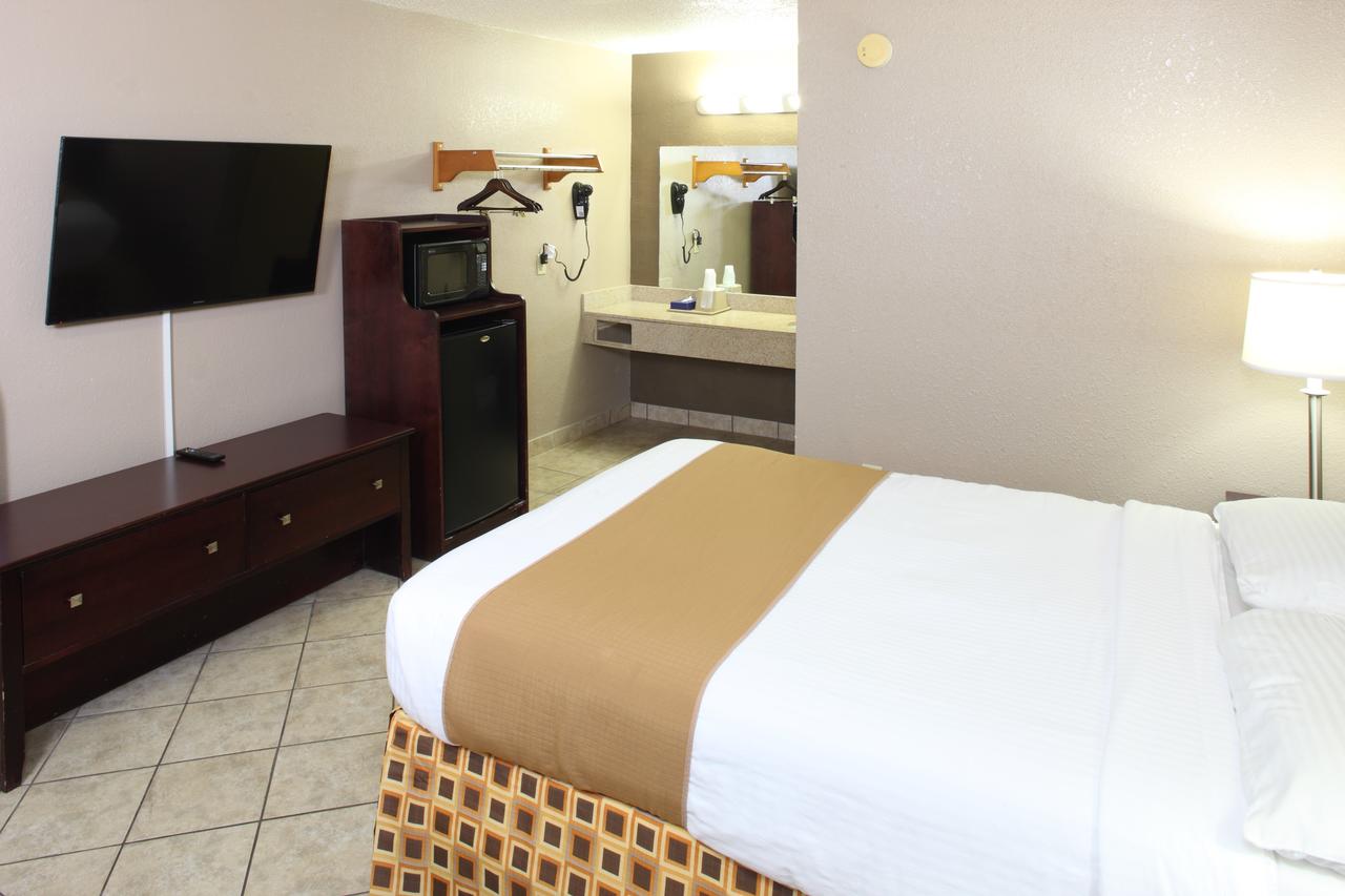 Beachside Resort Hotel - thumb 7