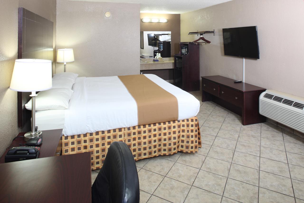 Beachside Resort Hotel - thumb 16