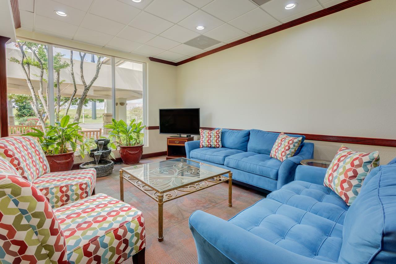 Days Inn By Wyndham Montgomery Near AUM - thumb 15