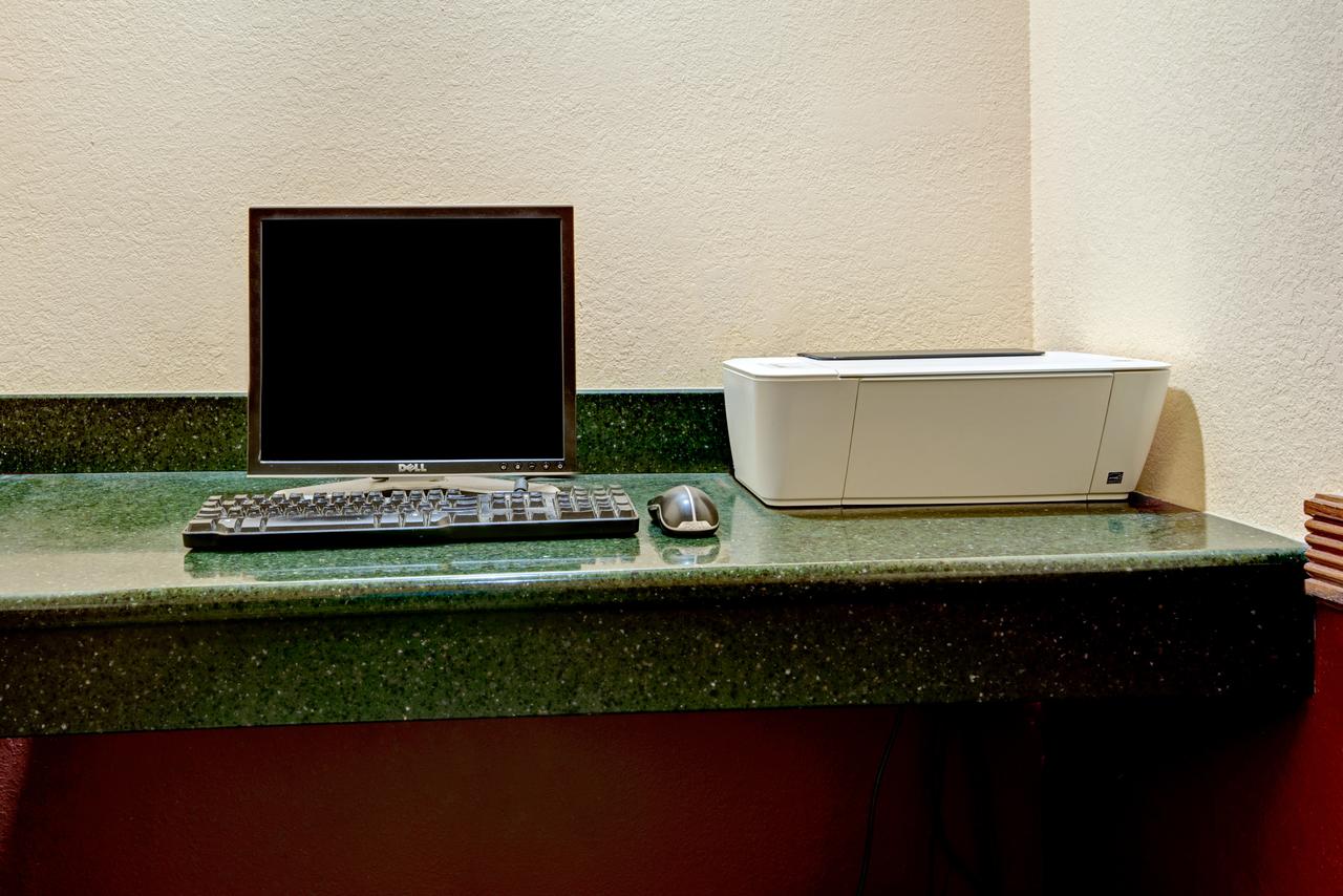 Days Inn By Wyndham Montgomery Near AUM - thumb 23