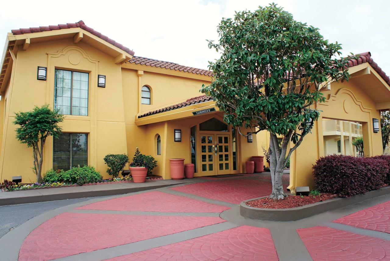 Travelodge By Wyndham Tuscaloosa - thumb 2